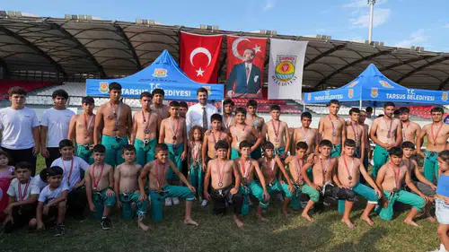 Tarsus’ta genç sporcular için yaz dönemi resmen başladı