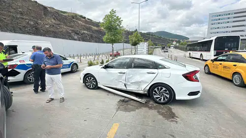 Samsun Şehir Hastanesi yerleşkesinde araçlar çarpıştı