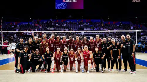 Brezilya'yı deviren Filenin Sultanları unvanını korudu: VNL'de şampiyon Türkiye