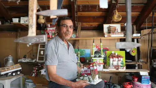 Bolulu emekli çöpe giden atıkları sanat eserine dönüştürüyor
