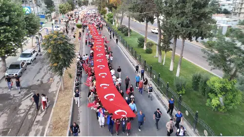 Adıyaman 15 Temmuz için sokaklara döküldü