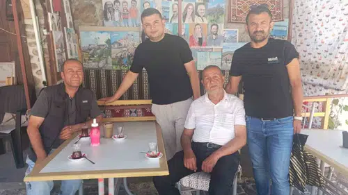 Sivrihisarlı bakkallara başkanından siftah sürprizi