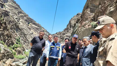 Beytüşşebap'ta kaybolan genci arama çalışmaları ikinci gününde sürüyor