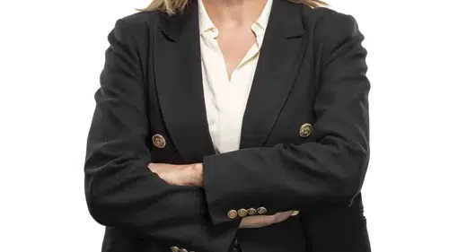 Yarım asırlık tecrübesini dışarıya açıyor