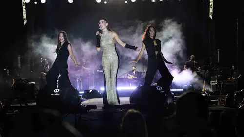 İskenderun kurtuluş coşkusunu Elif Buse Doğan konseriyle yaşadı