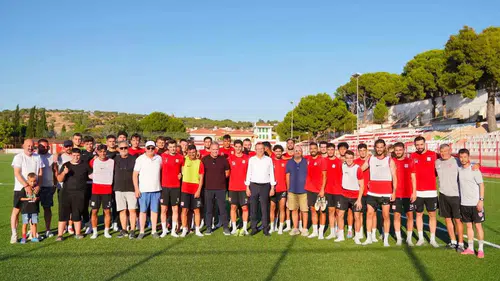 Ayvalıkgücü Belediyespor yeni sezon öncesi moral depoladı