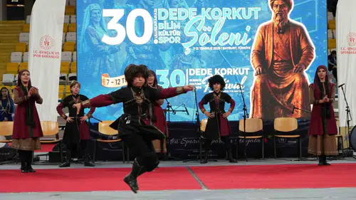 Bayburt Dede Korkut mirasını 11 farklı ülkeden gelen ekiplerle kutluyor