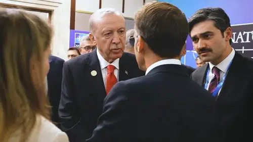 Macron ve Erdoğan arasındaki zirve samimiyeti sosyal medyaya yansıdı