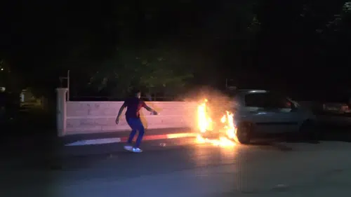Antalya'da otomobil yangını Kardeş kundaklaması şüphesi