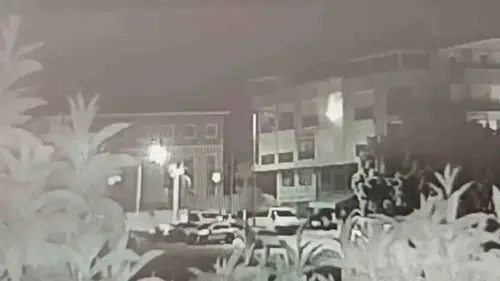Çocuğun attığı yanan bez atölyeyi yaktı