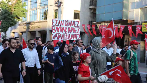 Bursa 15 Temmuz için meydanlara indi