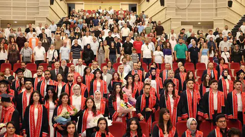 Erciyes Üniversitesi Edebiyat Fakültesi öğrencileri diplomalarına kavuştu