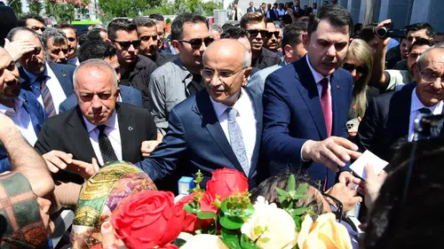 Malatya yeniden ayağa kalkıyor Bakan Kurum ve Başkan Er’den mesaj