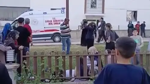 Elazığ’da motosiklet kaza yaptı Elektrik direği devrildi