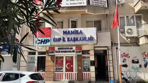 Manisa CHP il binasında tartışma büyüdü