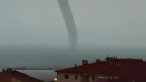 Zonguldak Ereğli açıklarında korkutan deniz hortumu