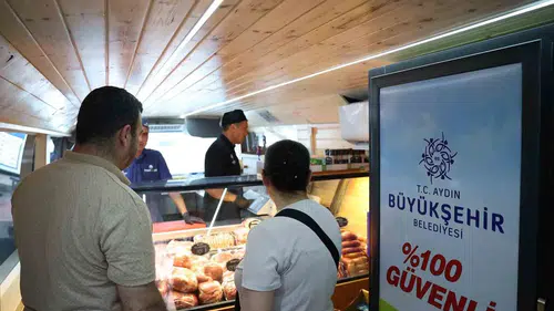 Buharkentliler Halk Ege Et aracına yoğun ilgi gösterdi