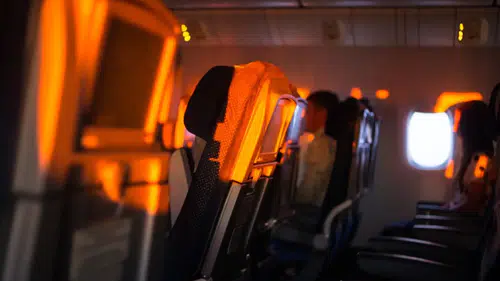 Uçakta sigara krizi: Pilot seferi durdurup polisi çağırdı