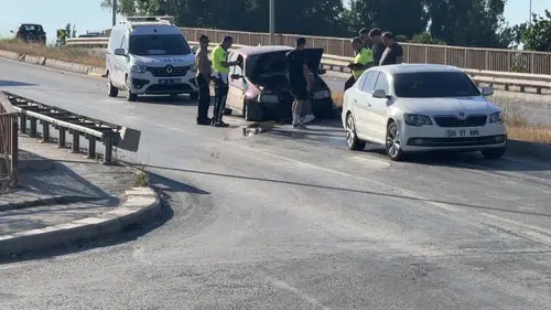 Eskişehir’de trafik kazası sonrası yola saçılan yağ sürücüleri zorladı