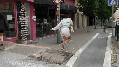 Eskişehir’in işlek caddesinde yürürken ayağınıza dikkat edin