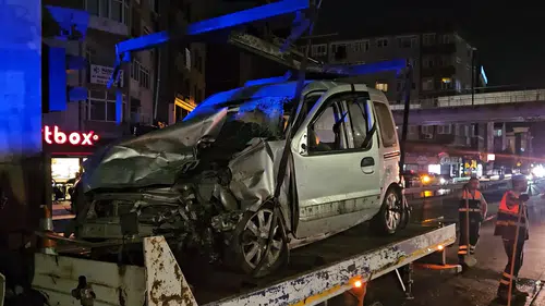 Küçükçekmece'de makas terörü trafiği birbirine kattı