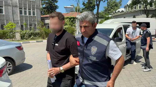 Samsun polisine yakalanan kamyonetten milyonluk kaçak sigara malzemesi çıktı