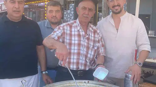 Odunpazarı esnafından sokakta aşure geleneği