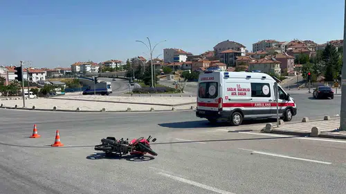 Karaman'da dikkatsizlik sonucu motosikletli kaza yaptı