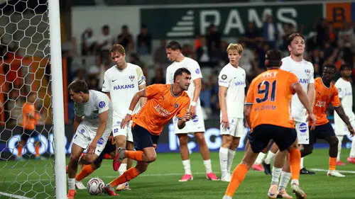 Emin Bayram Başakşehir kariyerine golle başladı
