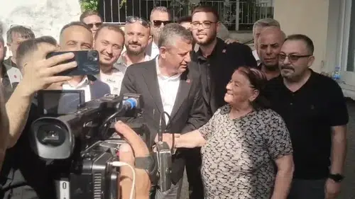 Özgür Özel taziye için Çorum'a gitti