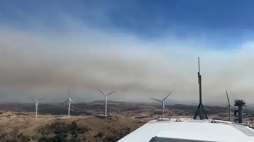 Susurluk ormanlarında rüzgar gülleri arasında yangın çıktı