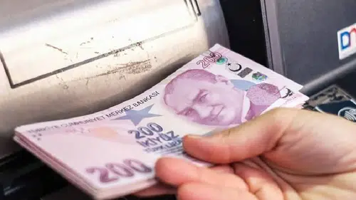 Maaş farkı bekleyen emeklilere müjde: Ek ödeme için geri sayım başladı