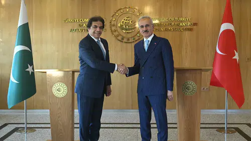 Türkiye ve Pakistan demiryolu hattını güçlendiriyor