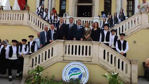 Bafra’daki halk eğitim merkezi Türkiye’nin zirvesine yerleşti
