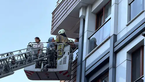 Kağıthane'de sabah saatlerinde apartman paniği