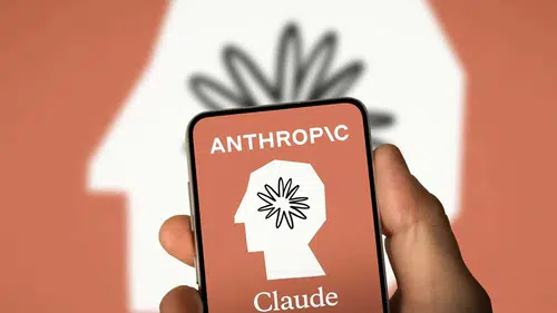 Claude yapay zekasındaki açık özel görüşmeleri internete saçtı