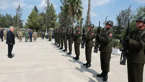 Bakan Güler Kıbrıs’ta birlikleri denetledi