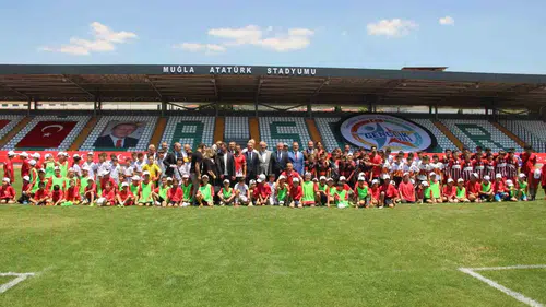 Bakan Bak Muğla için yeni spor ve yurt yatırımlarını duyurdu