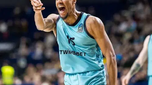 TOFAŞ kadrosunu Amerikalı forvet Tre'Shawn Thurman ile güçlendirdi