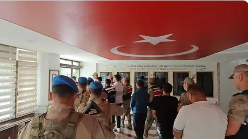 Jandarmadan 16 ilde eş zamanlı dev operasyon