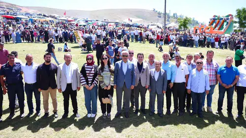 Düzce Kardüz Yaylası 89 yıldır geleneği yaşatıyor