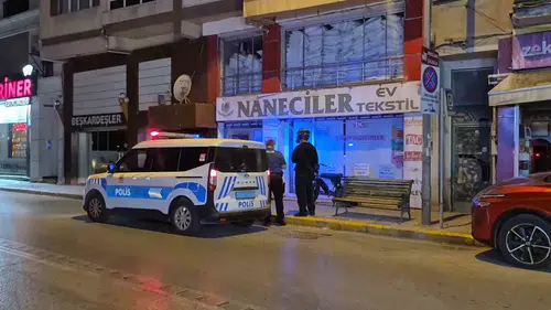 Eskişehir'de esnaf cam kıran şüpheliyi suçüstü yakaladı
