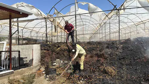 Gazipaşa’da alevler tarım arazilerini küle çevirdi