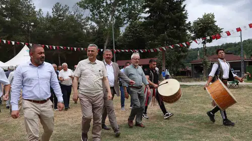 Samsun Kavak’ta mahalleli keşkek kazanları başında buluştu