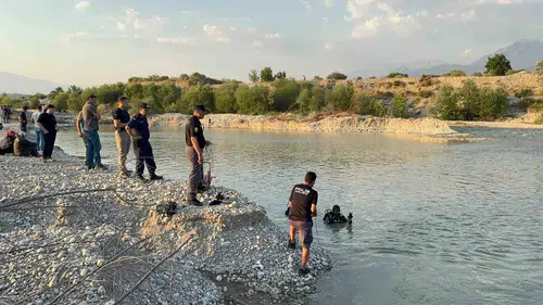 Seydikemer'de dereye giren gençten acı haber geldi