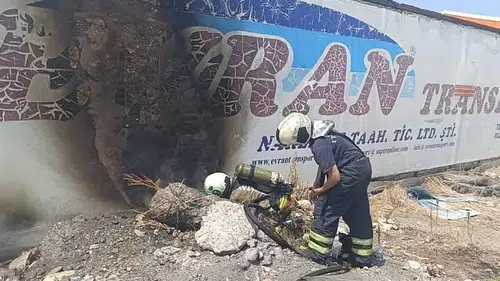 Hatay Dörtyol’da iş yeri yangını korkuttu
