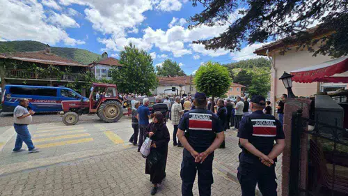 Bilecik köyünde jandarma kapı kapı dolaşıp hırsızlığa karşı uyardı