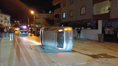 İnegöl'de kaza yaptıktan sonra aracını bırakıp kaçtı