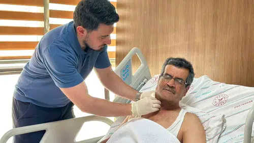 Siirt'te riskli ameliyatla felçten döndü