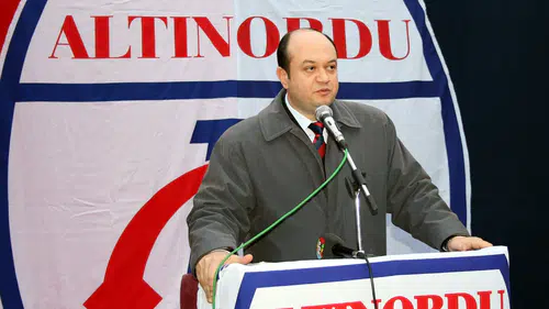 Altınordu camiası ayağa kalktı Özkan’ın ligden çekilme kararına isyan